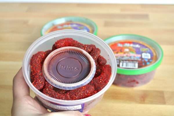 Gomitas acidas con chile y chamoy. (Sour Neon Worms) 7-25 OZ - Imagen 2